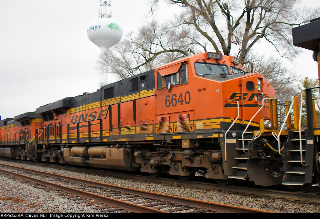 BNSF 6640